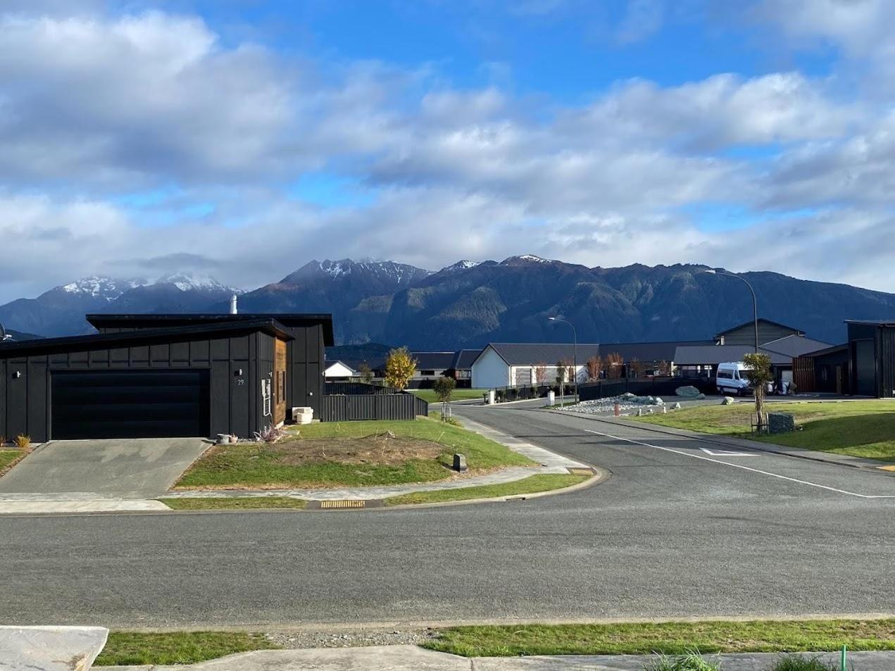 Holiday Home In Beautiful Te Anau Esterno foto