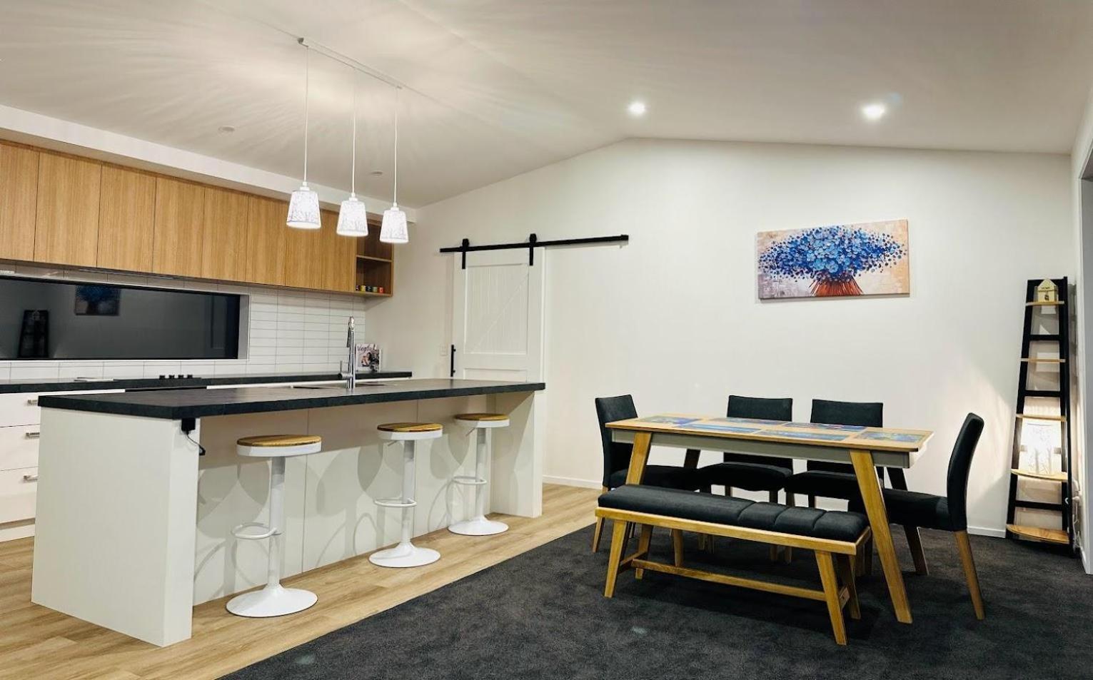 Holiday Home In Beautiful Te Anau Esterno foto